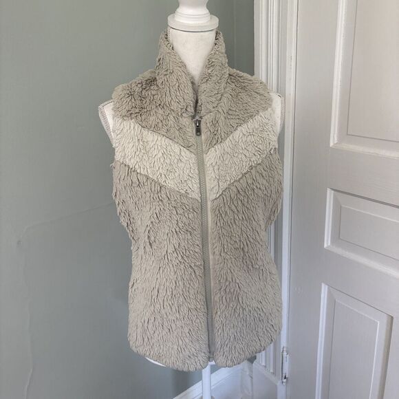 Patagonia Jackets & Blazers - Patagonia Womens Vest Medium Furry Fleece Full Zip Fur Tan Gray Outdoor